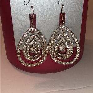 Chandelier earrings